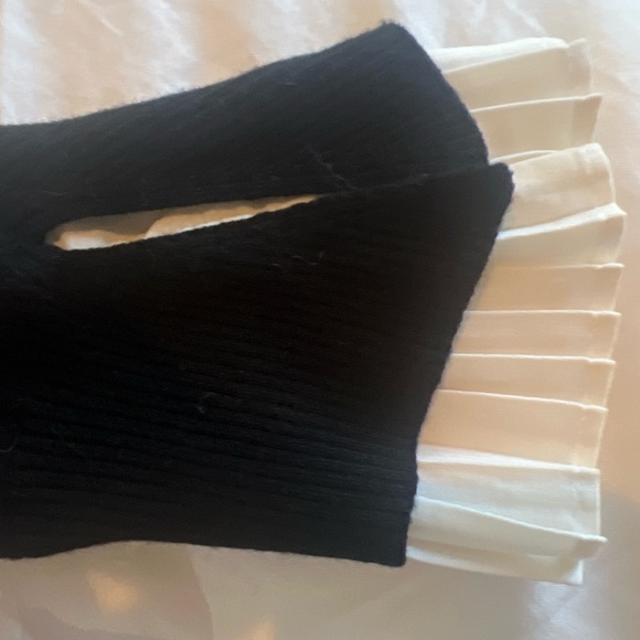 Unique detailed neck and sleeves black sweater top. - Picture 6 of 8